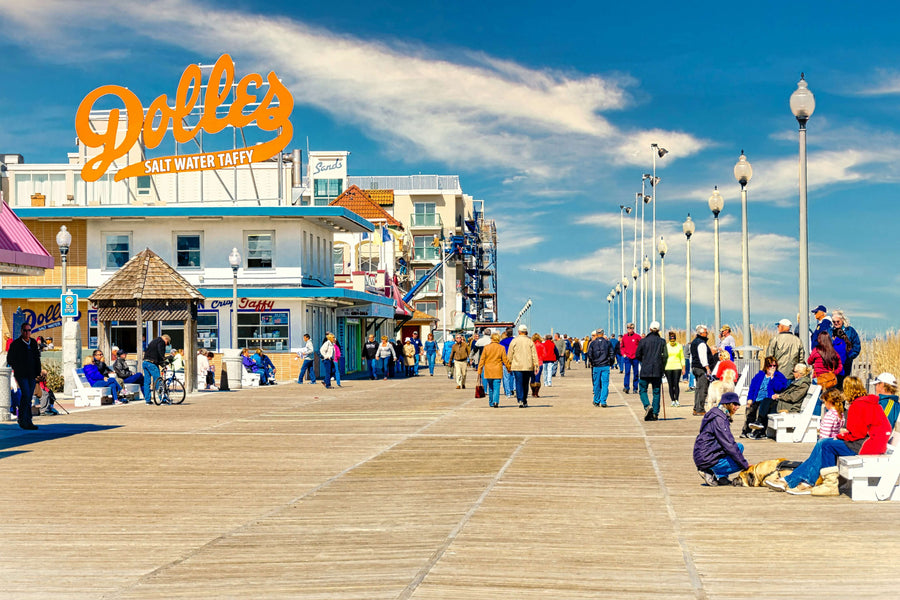 A popular boardwalk near where you can find kratom in Delaware